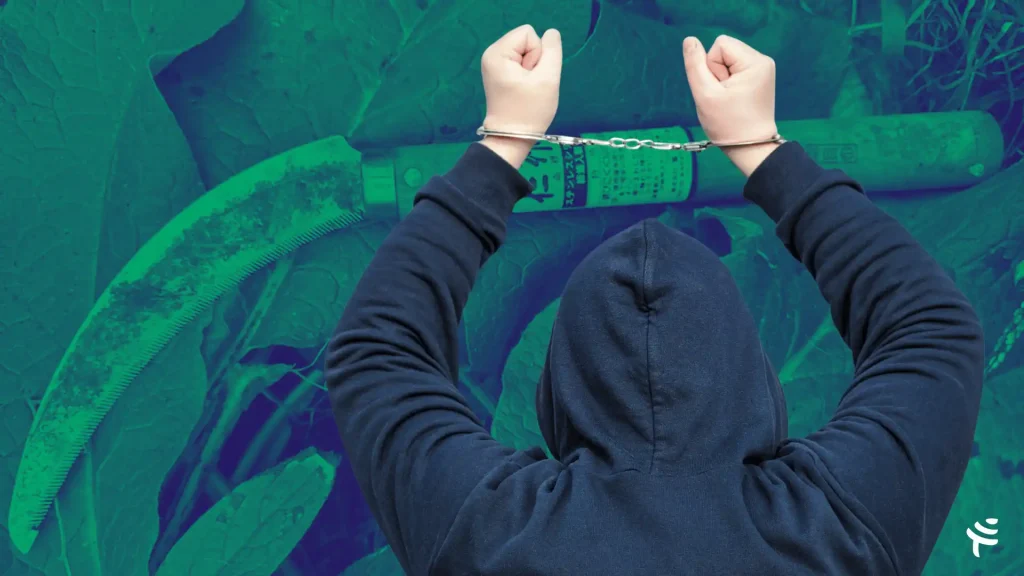 Pria Ditangkap Polisi Bersenjata di Manchester karena Alat Berkebun